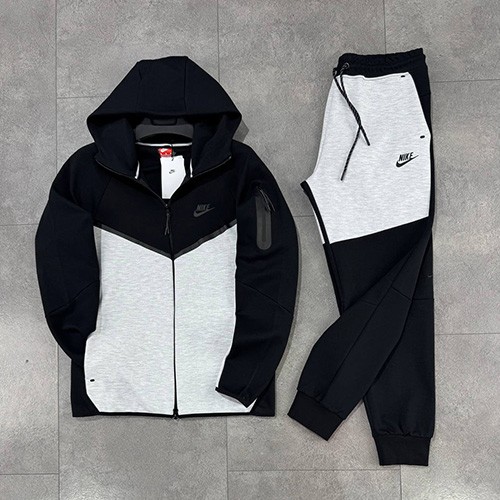ست سویشرت شلوار نایک تکفلیس (NIKE TECH 2025) رنگ مشکی و طوسی پاندا لوگو مشکی سایز S